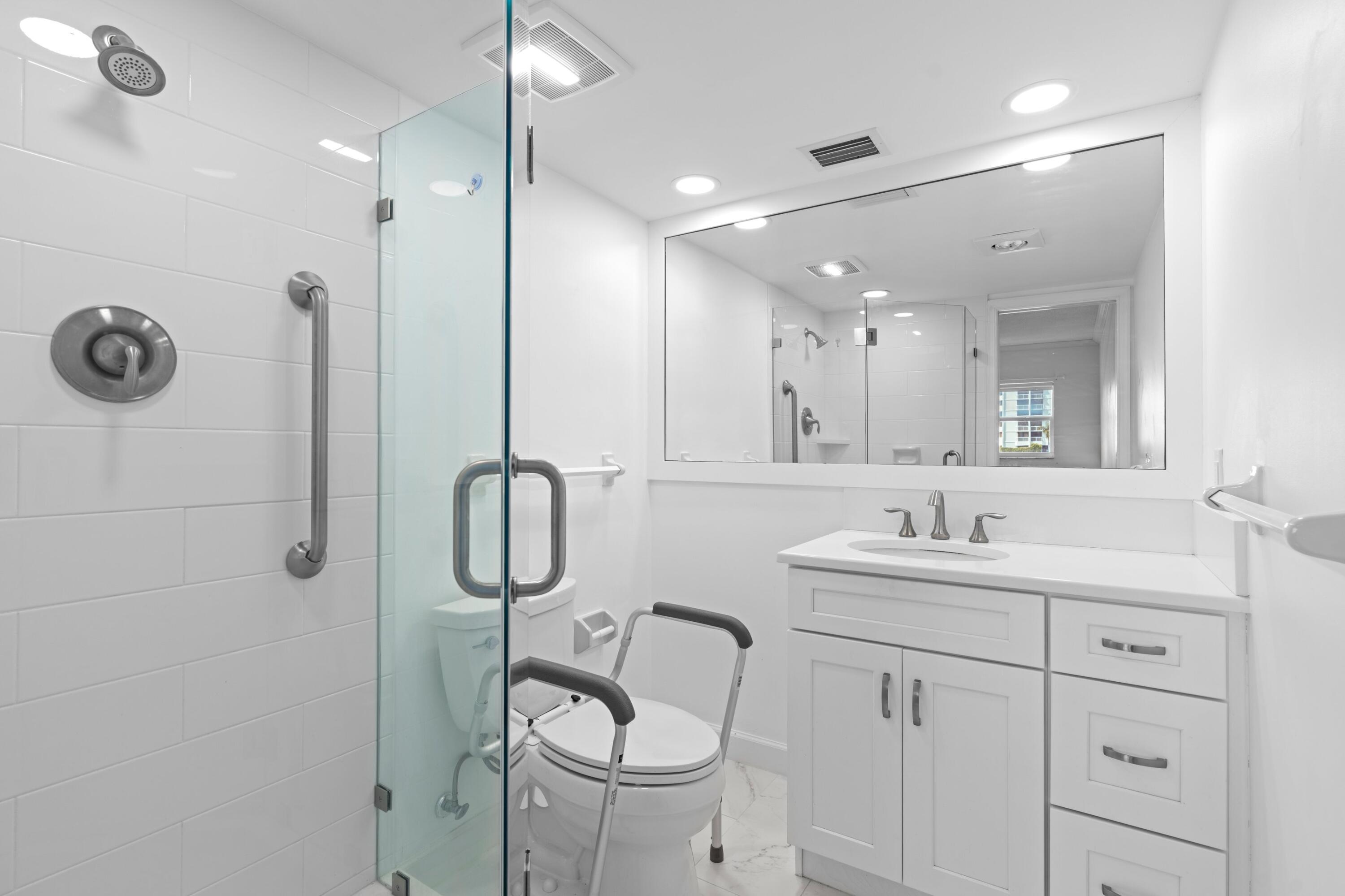 PORTS O CALL CONDO S A, B - Residential
