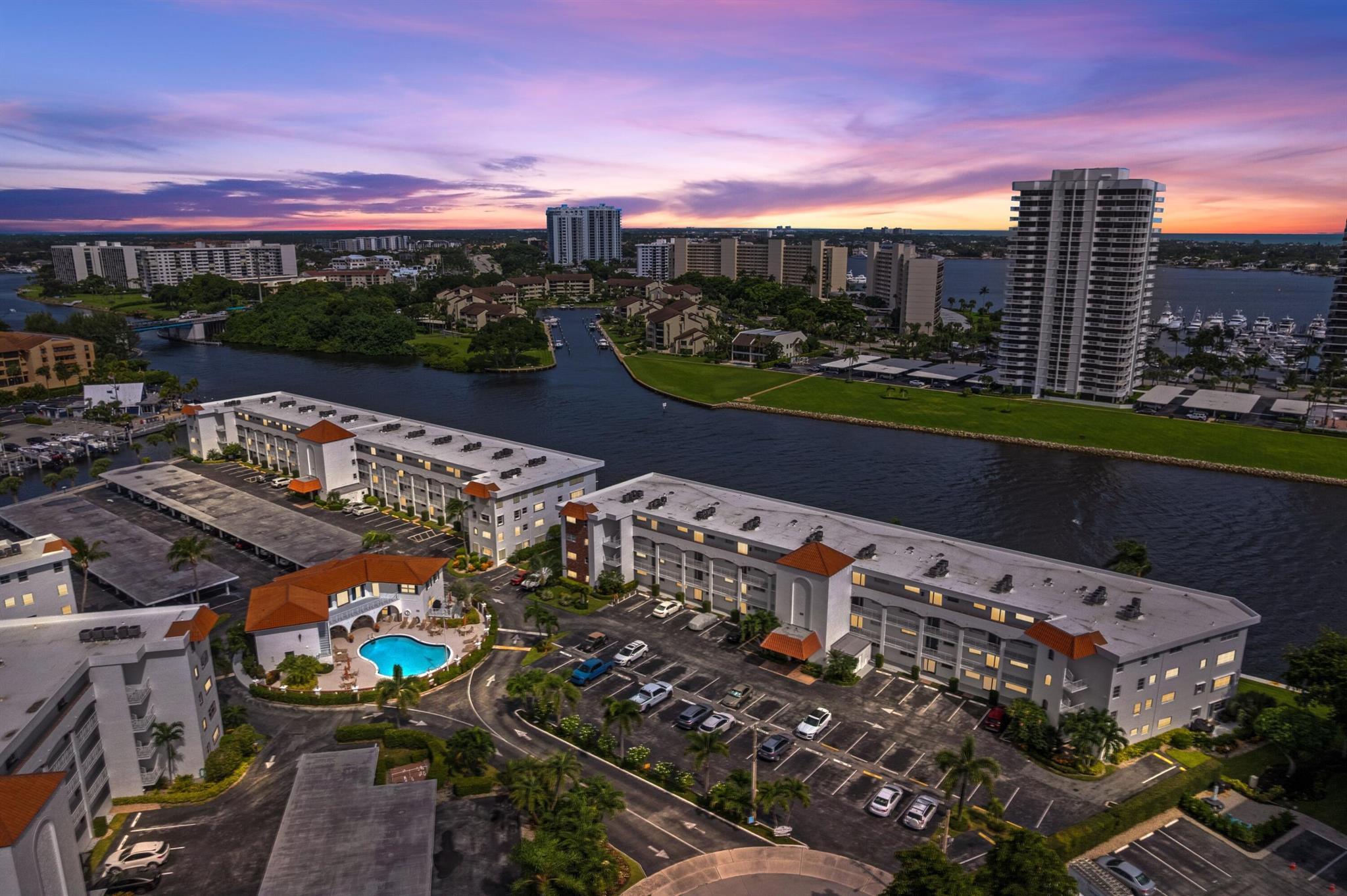 PORTS O CALL CONDO S A, B - Residential
