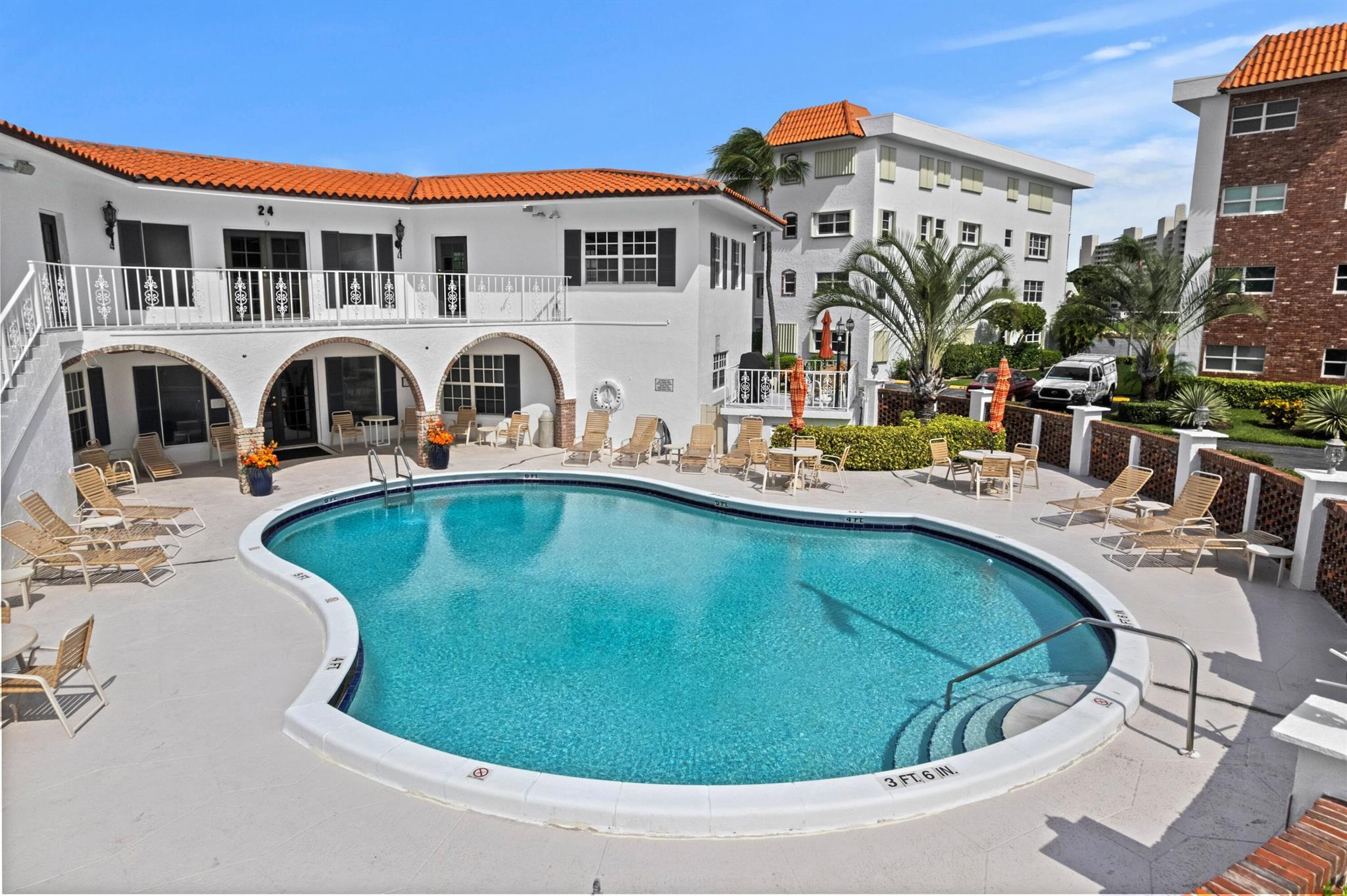 PORTS O CALL CONDO S A, B - Residential