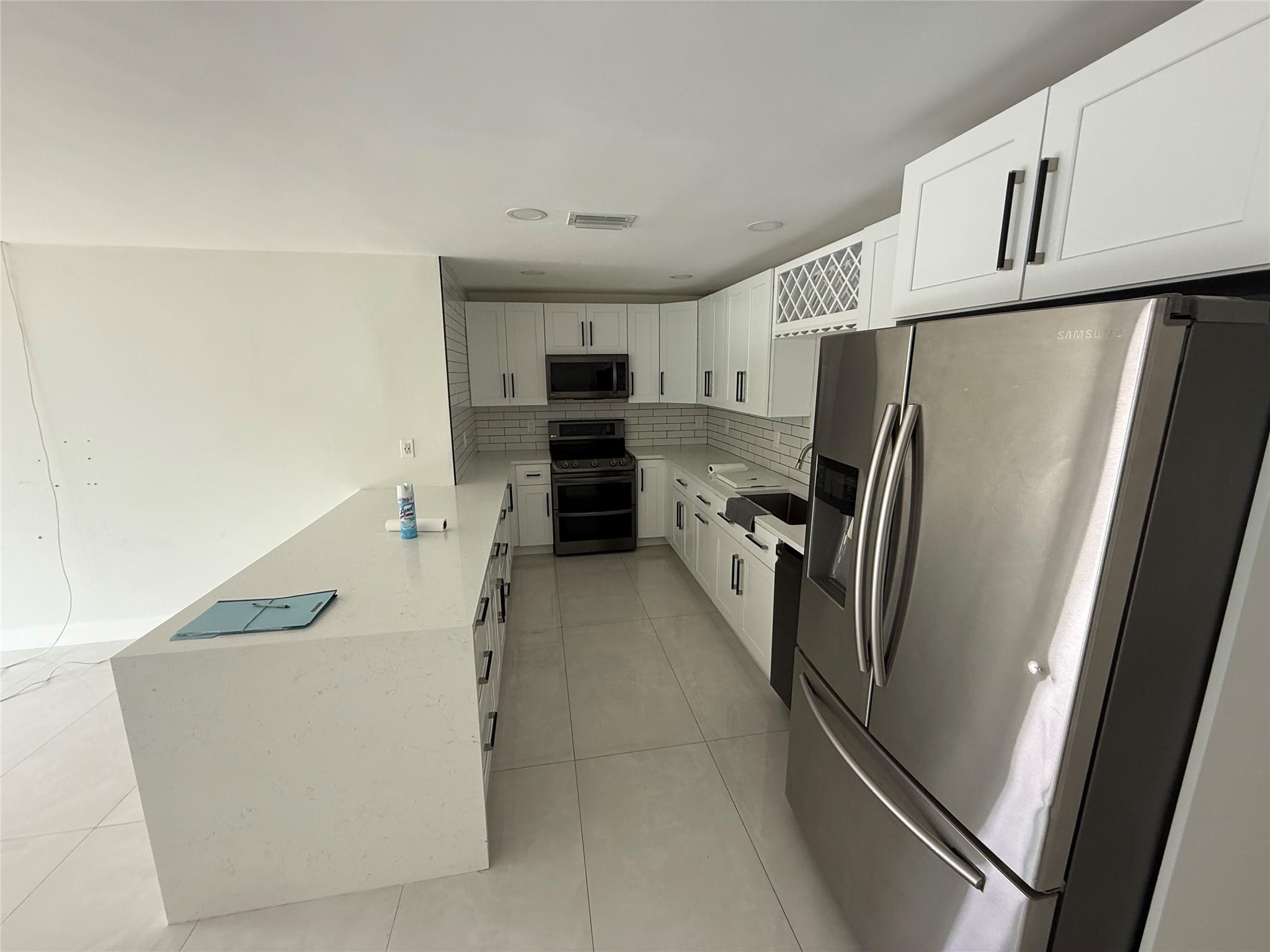 Home Search 4 521 NW 38th Pl