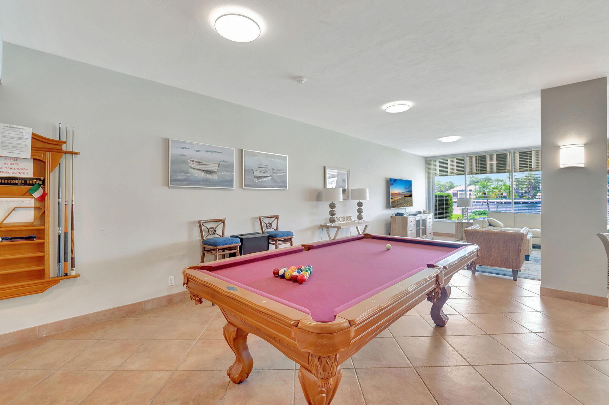 PENTHOUSE HIGHLANDS CONDO - Residential