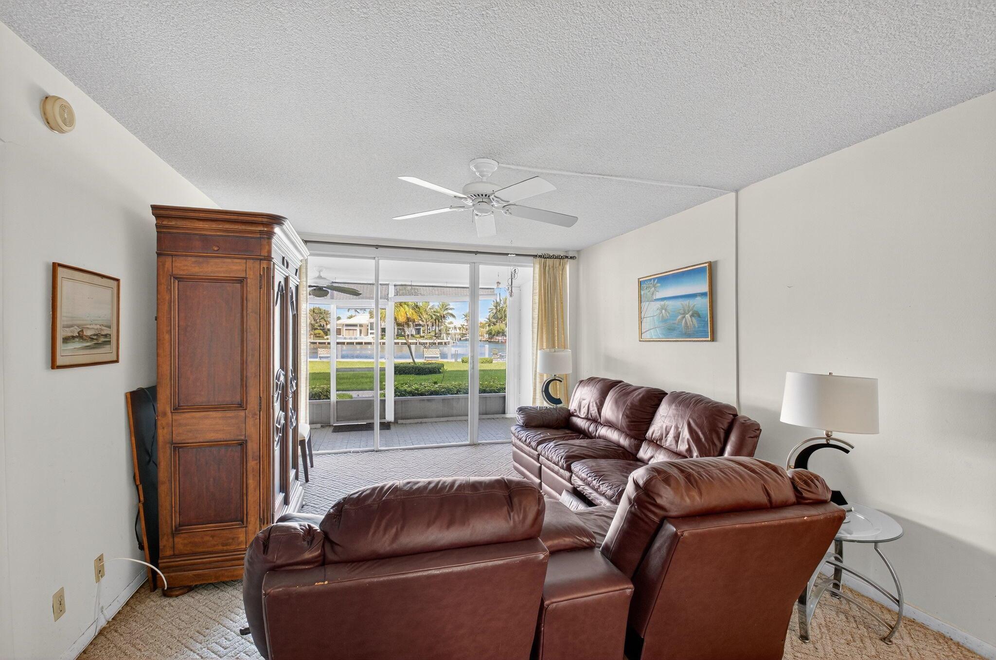 PENTHOUSE HIGHLANDS CONDO - Residential