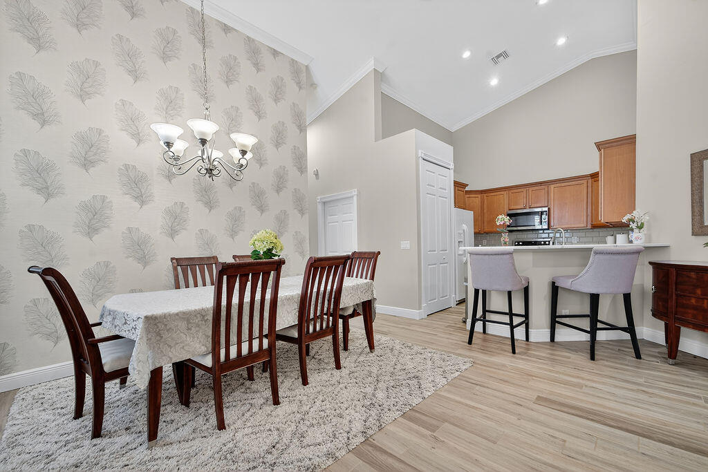 CASTLE PINES - Residential