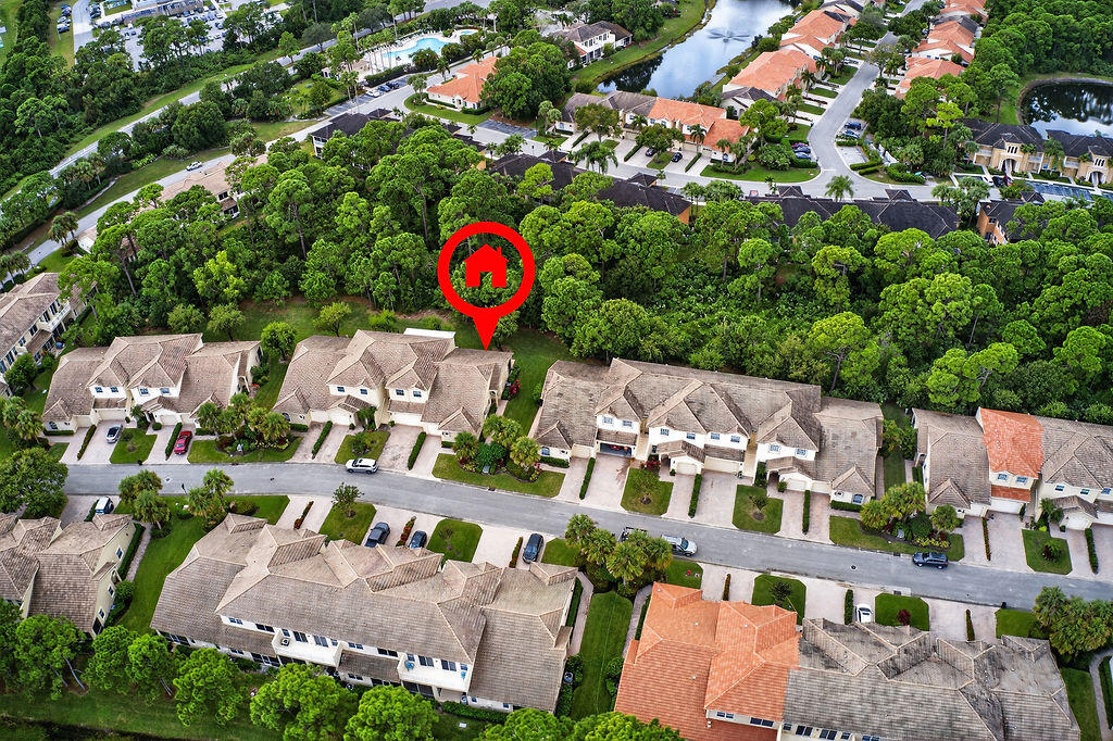 CASTLE PINES - Residential