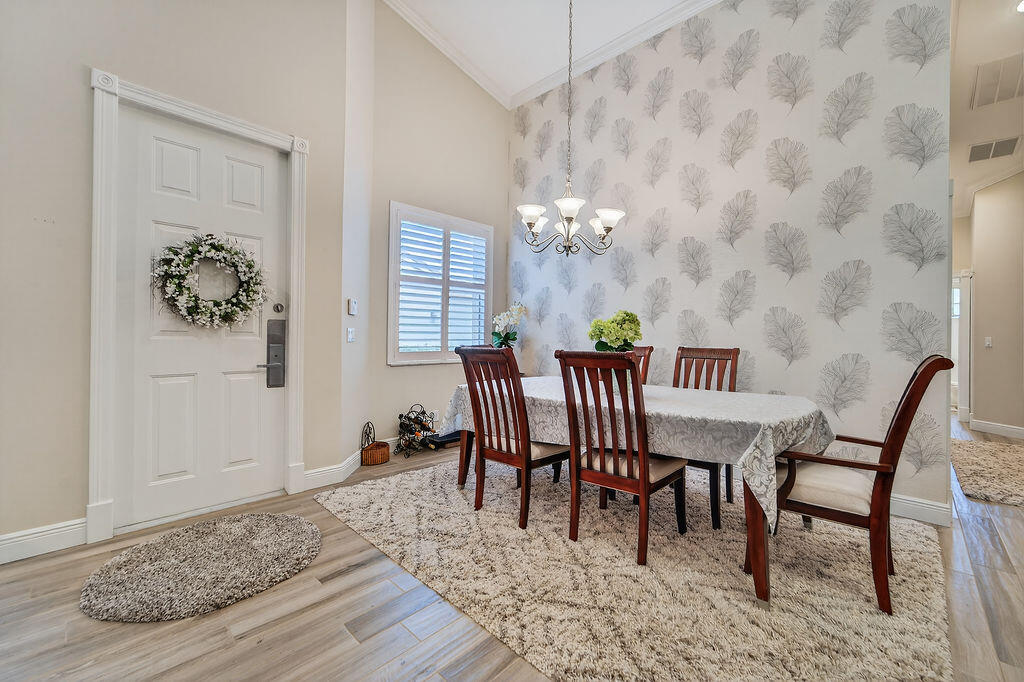 CASTLE PINES - Residential