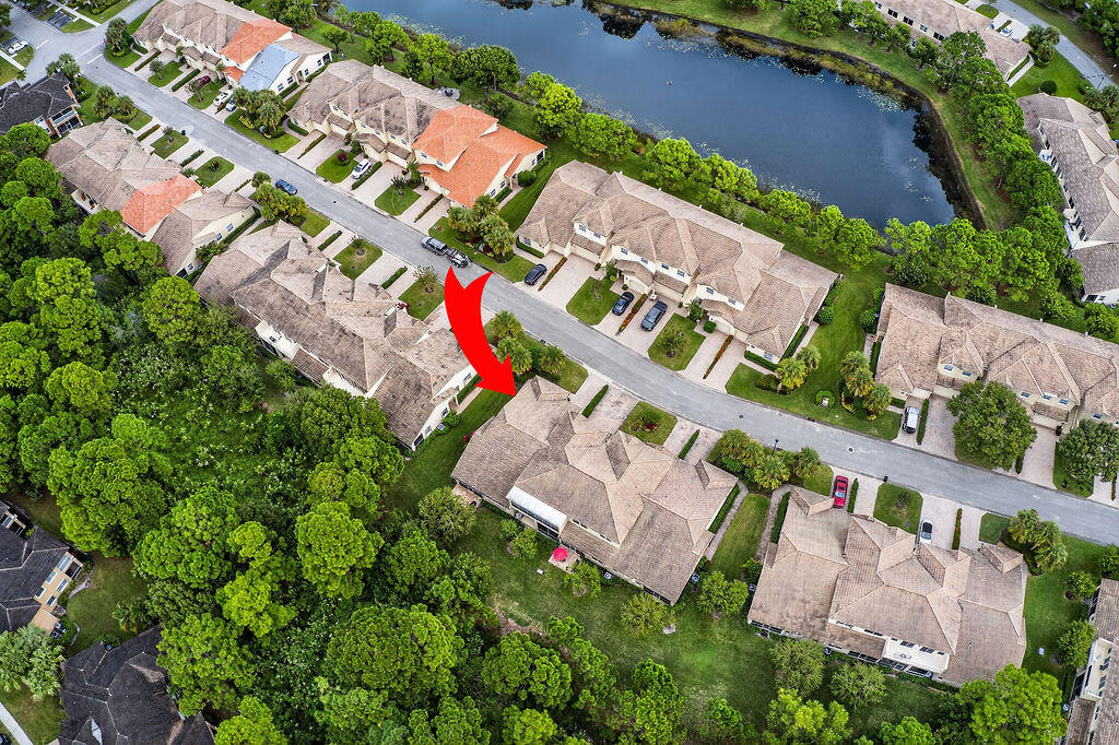 CASTLE PINES - Residential