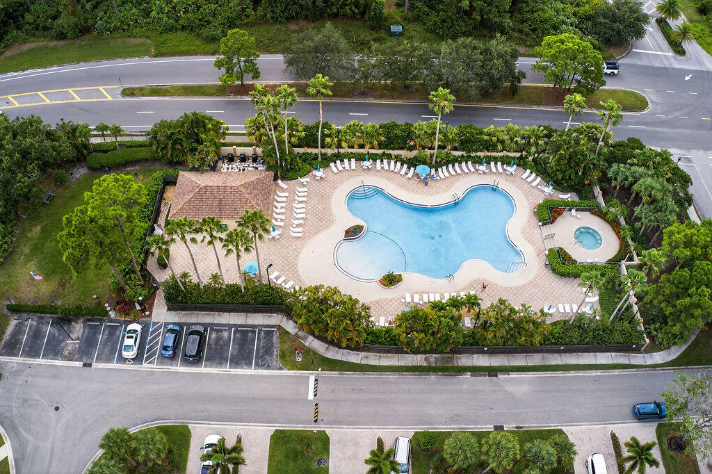 CASTLE PINES - Residential