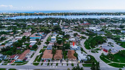 513 Greynolds Circle Lantana FL 33462