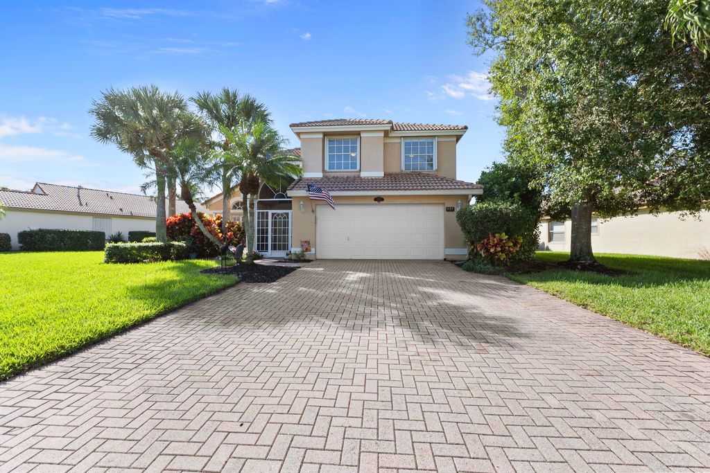 Photo of 937 SE Westminster Place, Stuart, FL 34997 (MLS # R11129073)