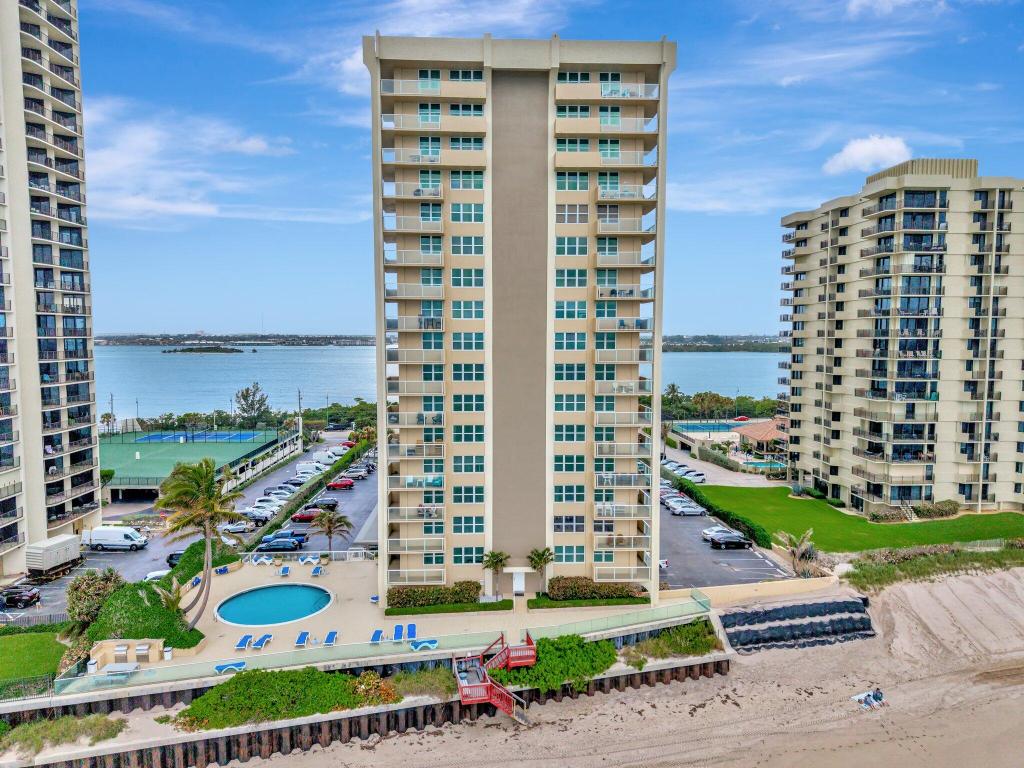 AQUARIUS CONDO - Residential Lease