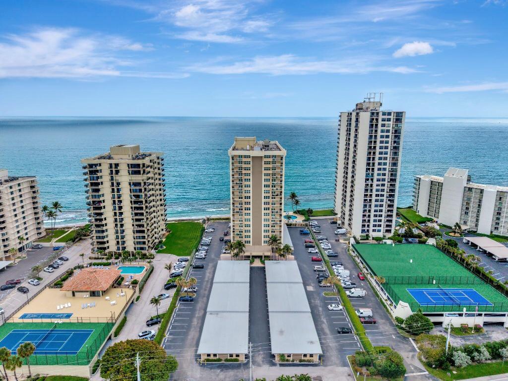AQUARIUS CONDO - Residential Lease