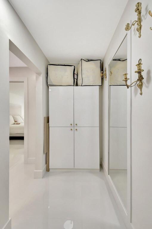 AQUARIUS CONDO - Residential Lease