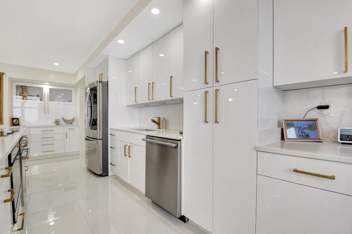 AQUARIUS CONDO - Residential Lease