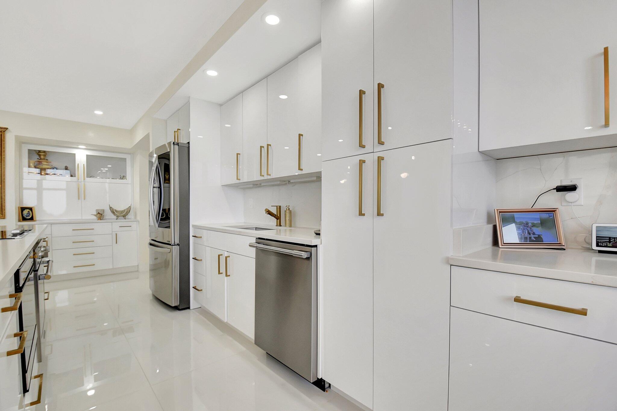 AQUARIUS CONDO - Residential Lease