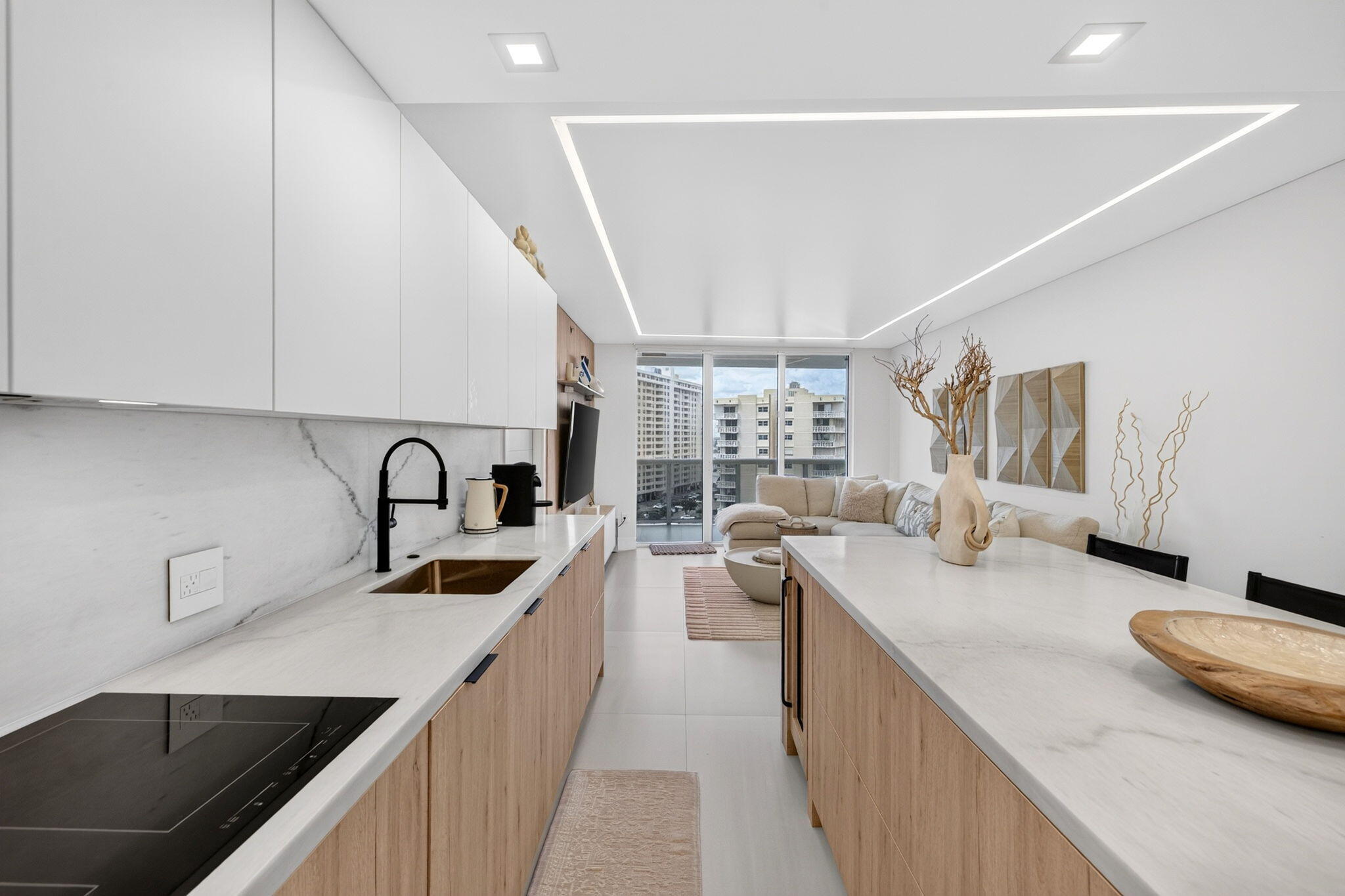 1800 S Ocean Drive 806