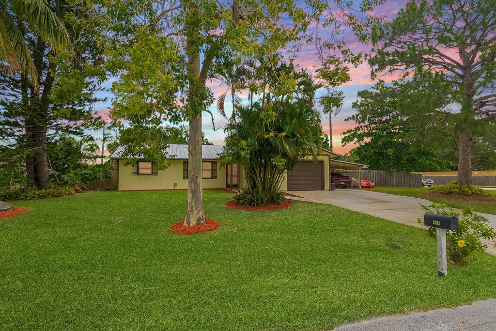 Photo of 401 NW Ferris Drive, Port Saint Lucie, FL 34983 (MLS # R11096606)