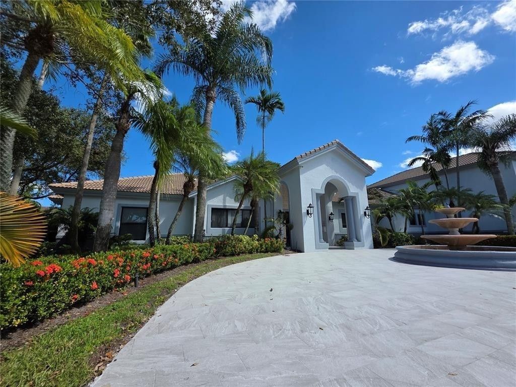 Photo of 2640 S University Drive #129, Davie, FL 33328 (MLS # F10533666)