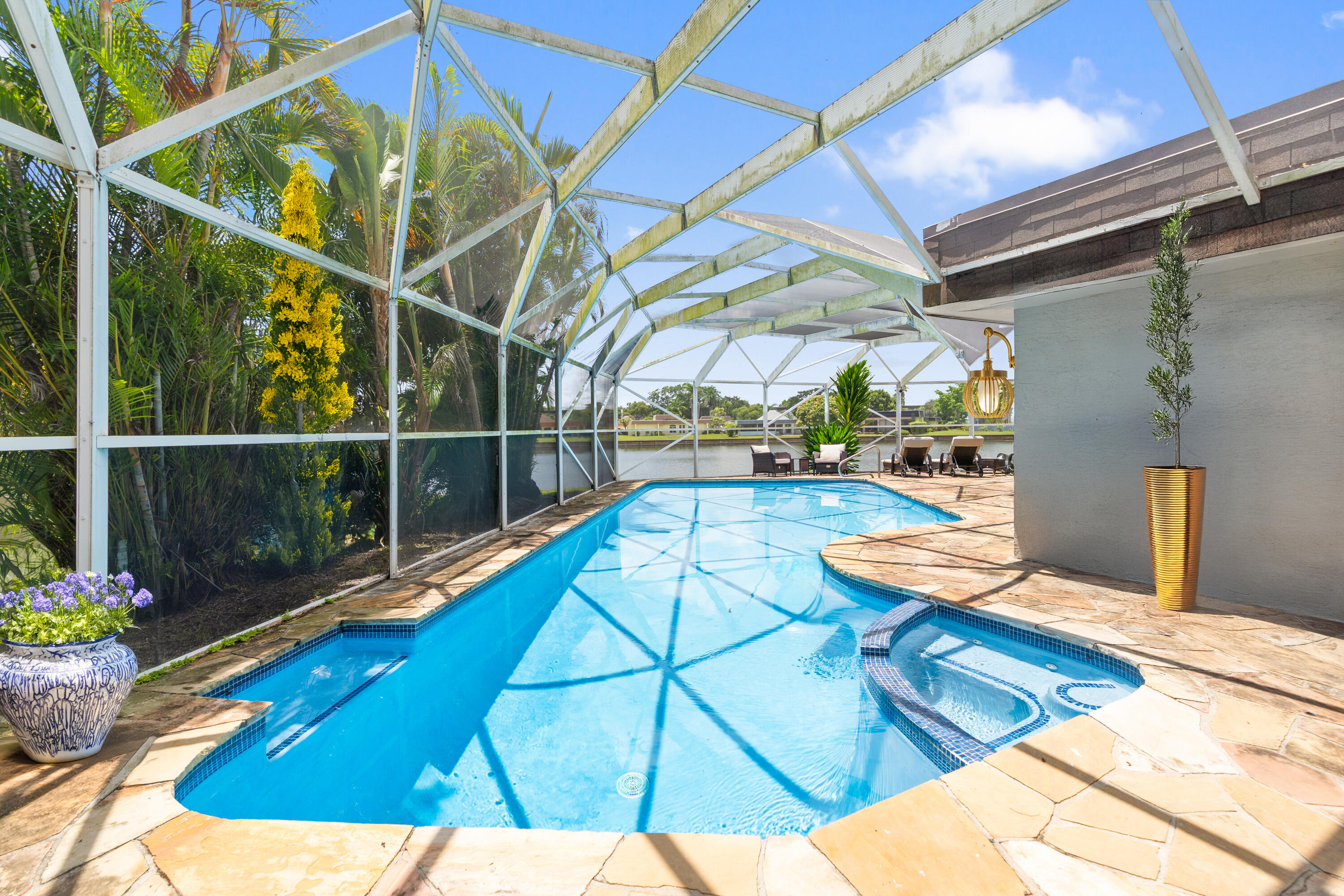 6106 Royal Poinciana Lane