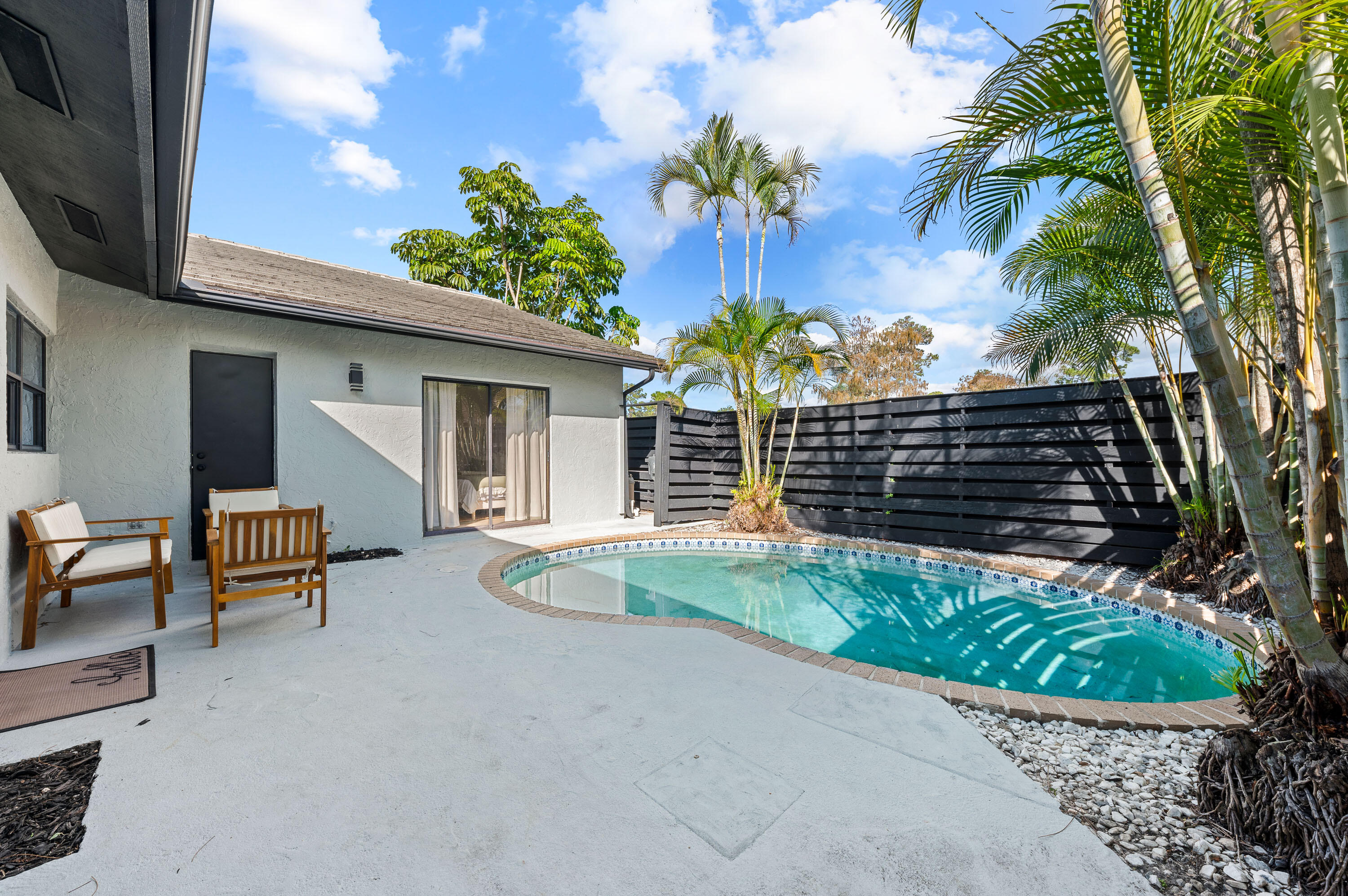 SUGAR POND MANOR OF WELLINGTON - Residential Lease
