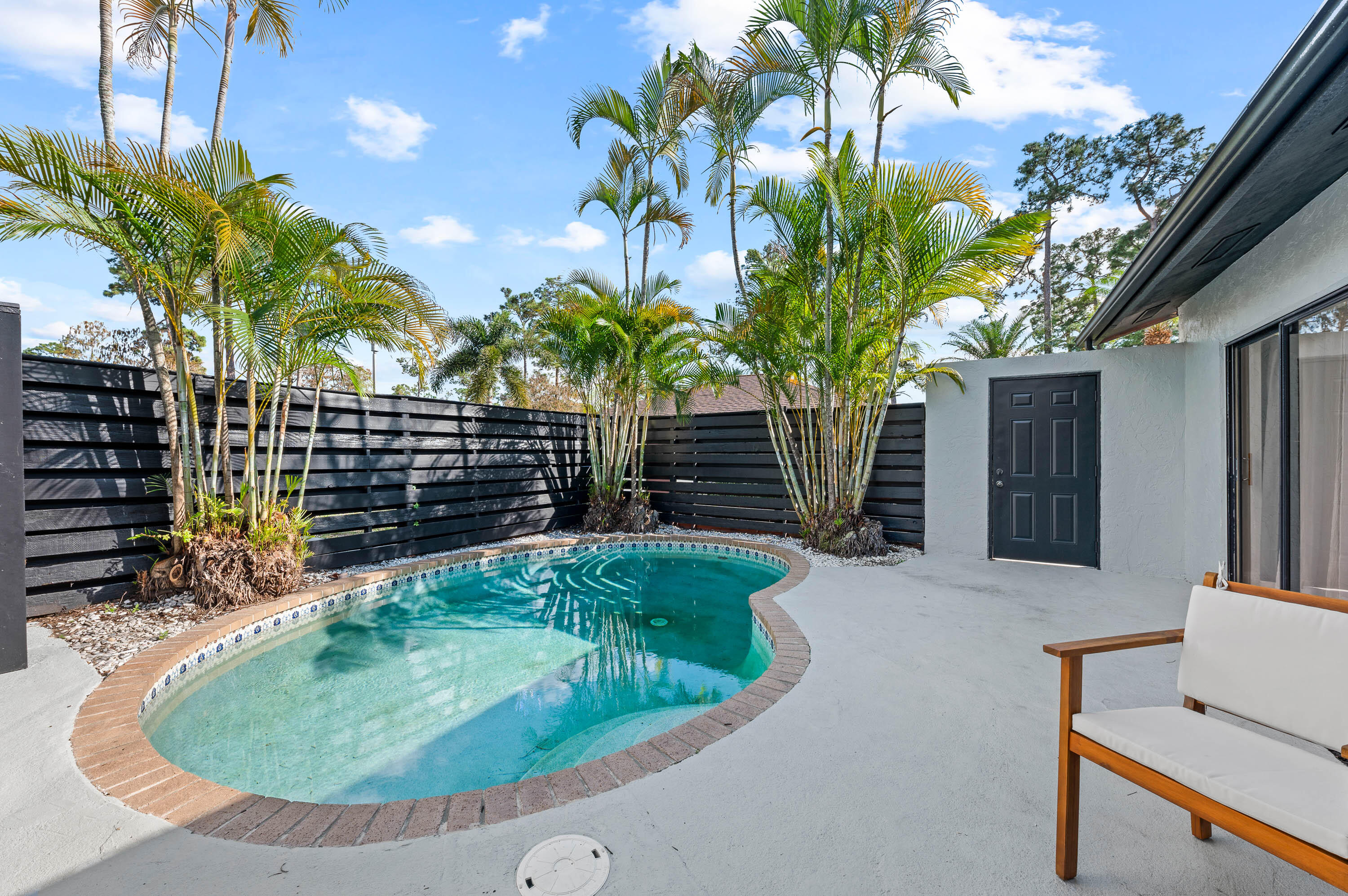 SUGAR POND MANOR OF WELLINGTON - Residential Lease