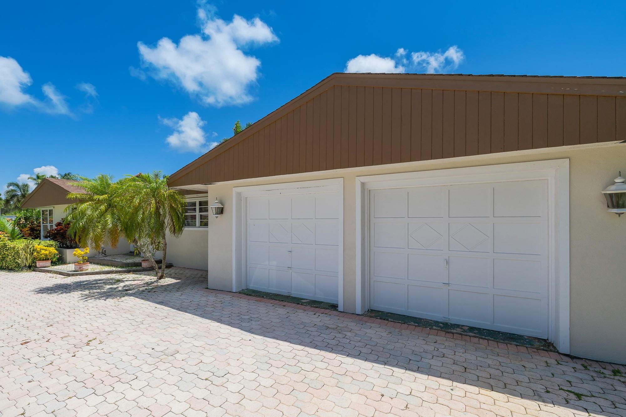 SANTA BARBARA SHORES - Residential