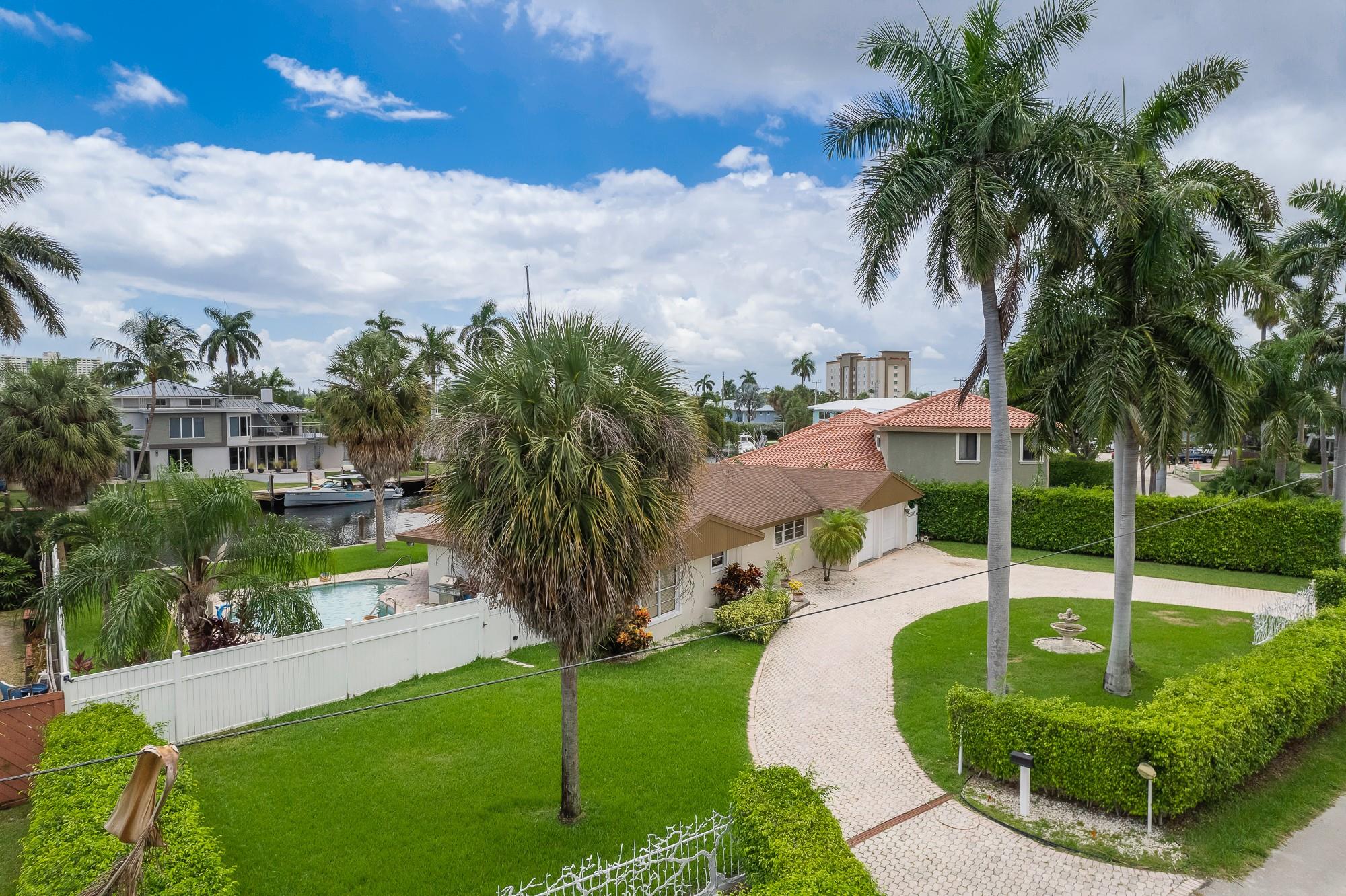 SANTA BARBARA SHORES - Residential