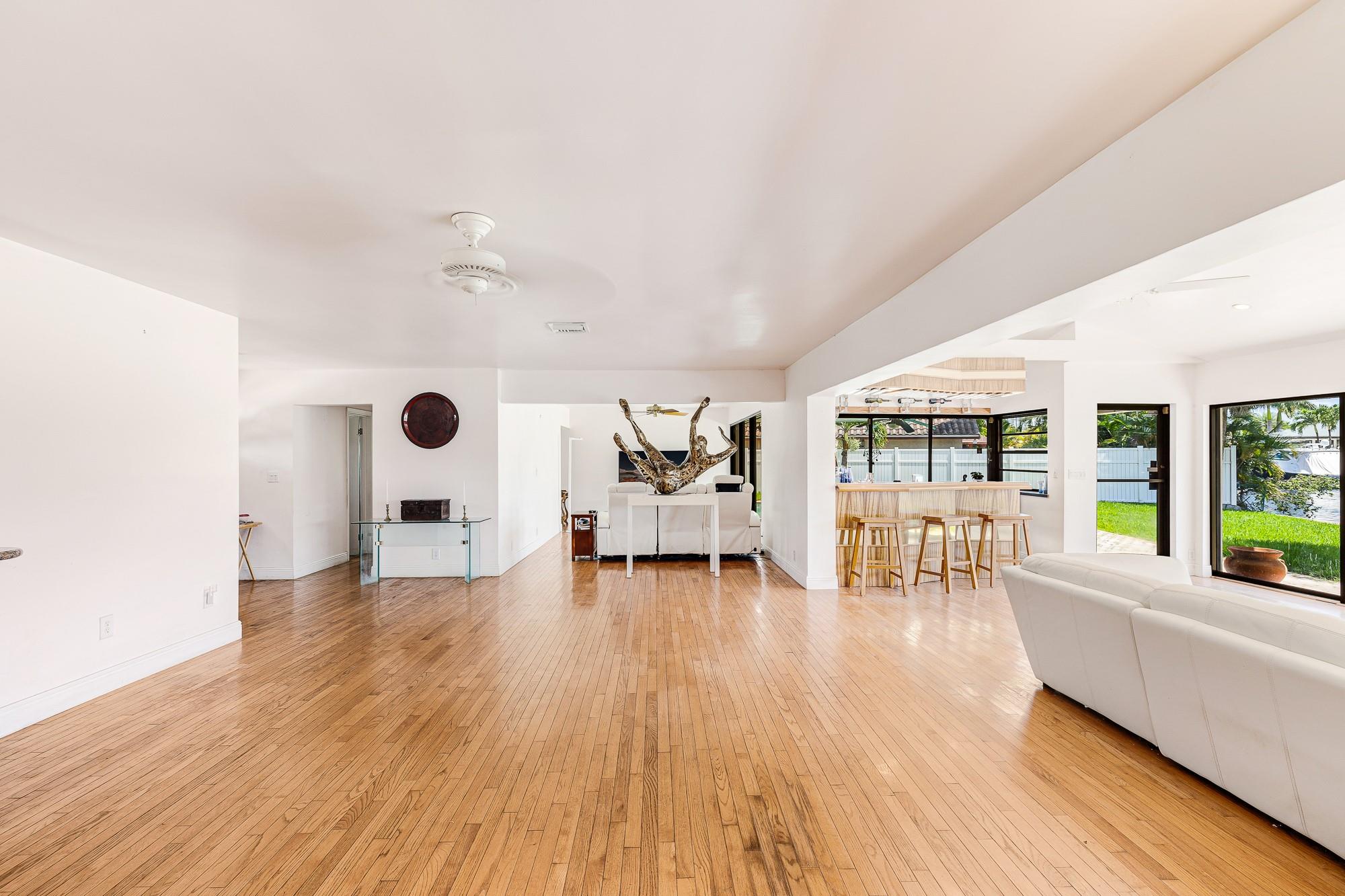 SANTA BARBARA SHORES - Residential