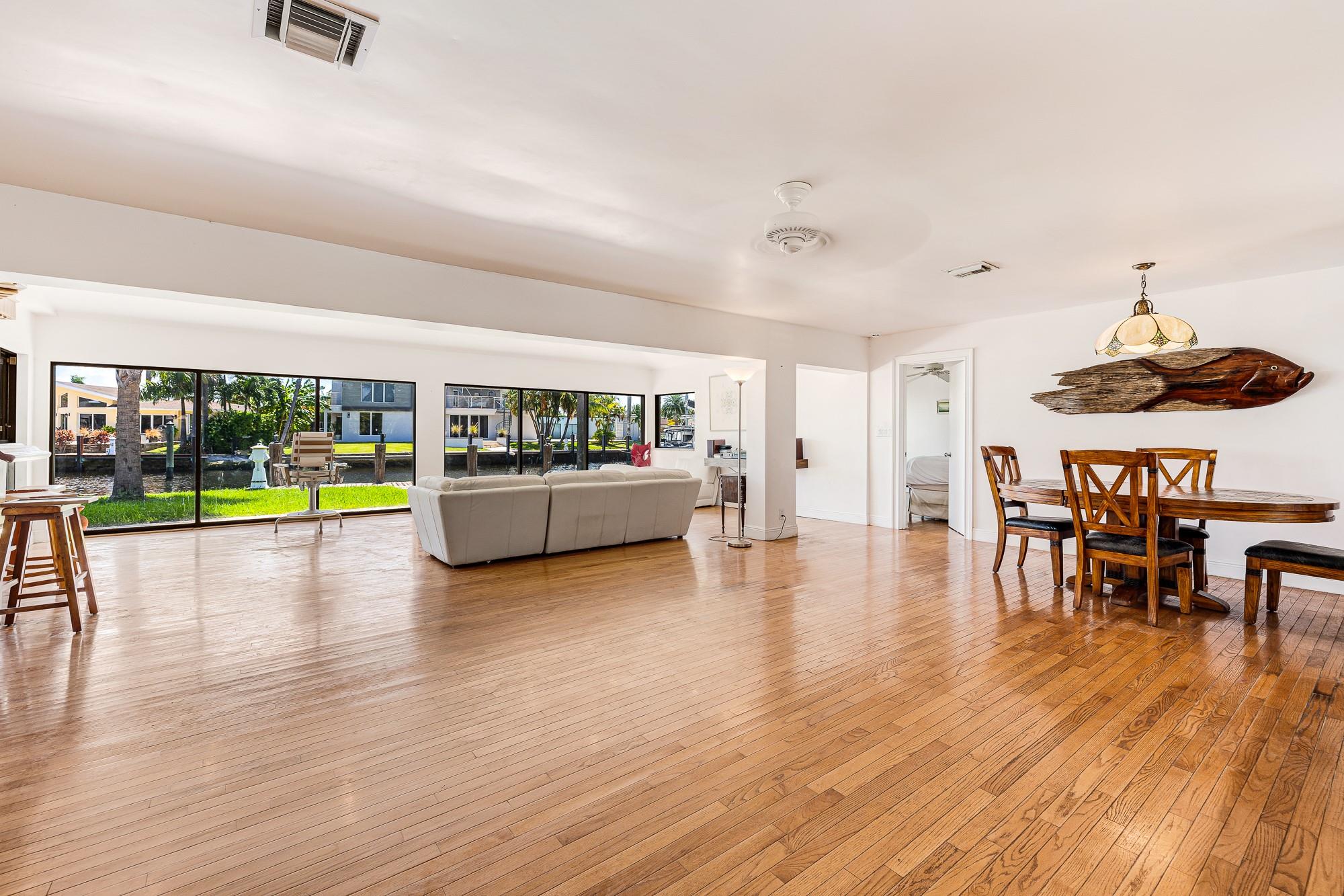 SANTA BARBARA SHORES - Residential
