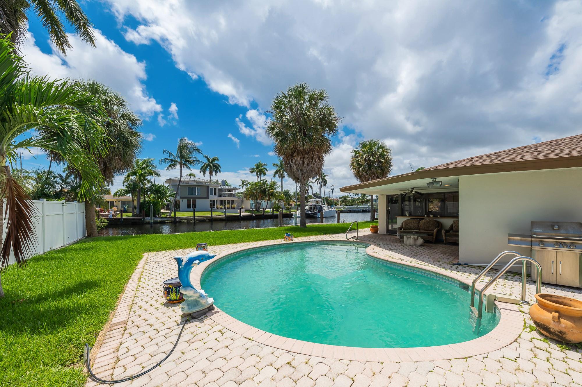 SANTA BARBARA SHORES - Residential