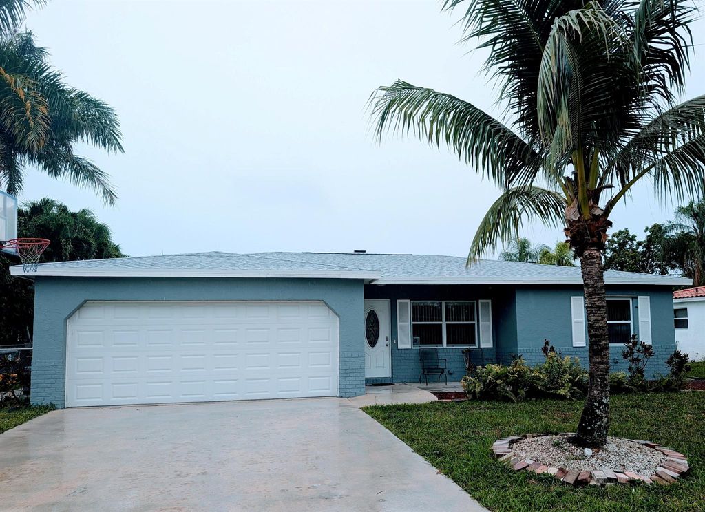 Photo of 10920 Gable Street, Boca Raton, FL 33428 (MLS # R11096418)