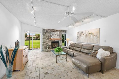 16769 Oak Hill Trail 711 Delray Beach FL 33484