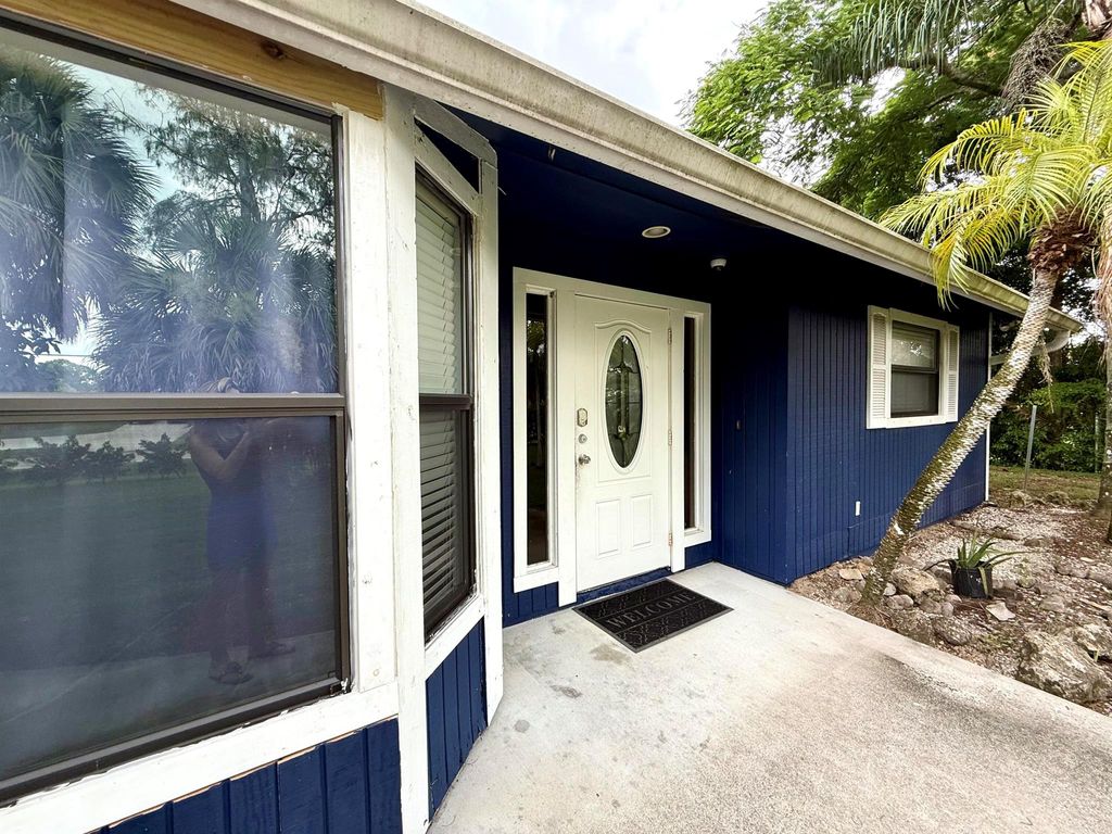 Photo of 15684 86th Way N, Palm Beach Gardens, FL 33418 (MLS # R11117430)