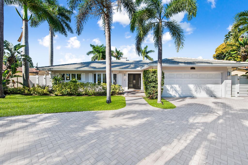 Photo of 4761 Bayview Drive, Fort Lauderdale, FL 33308 (MLS # B26031095)