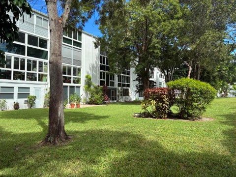 Tiny photo for 159 Keswick C, Deerfield Beach, FL 33442 (MLS # B26070607)