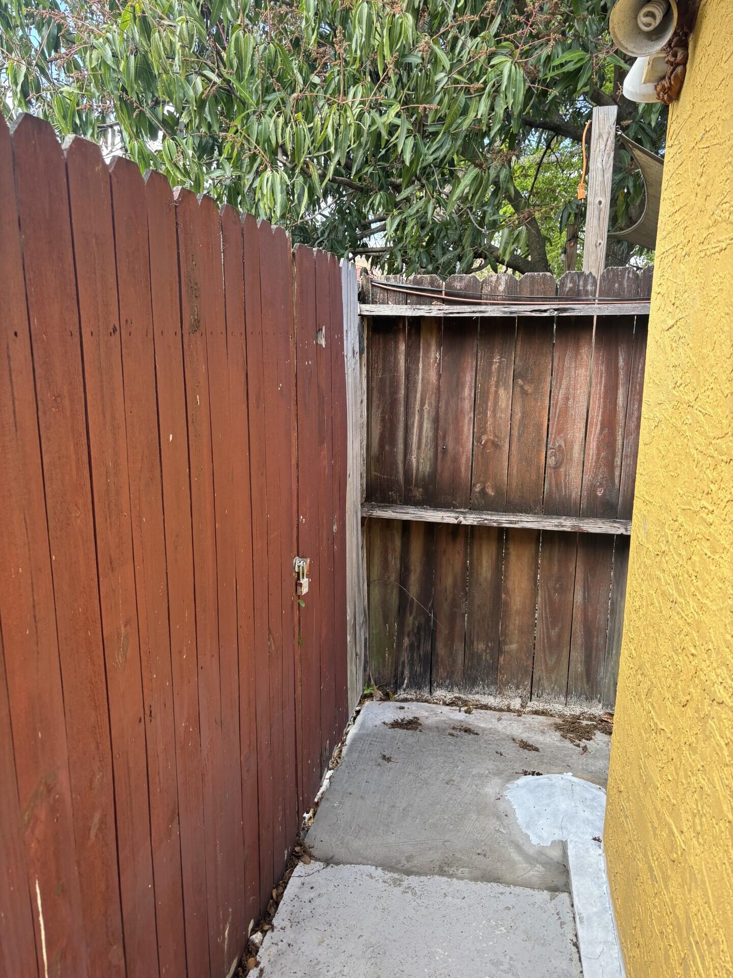 VISTA VERDE TOWNHOUSE SEC E - Residential Lease