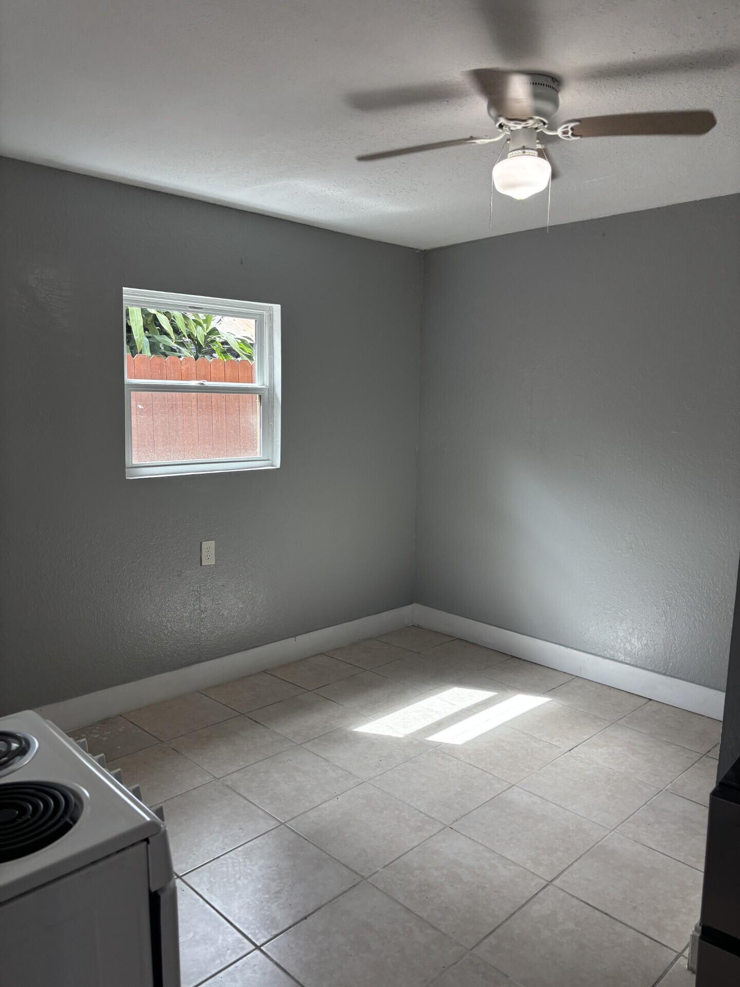 VISTA VERDE TOWNHOUSE SEC E - Residential Lease