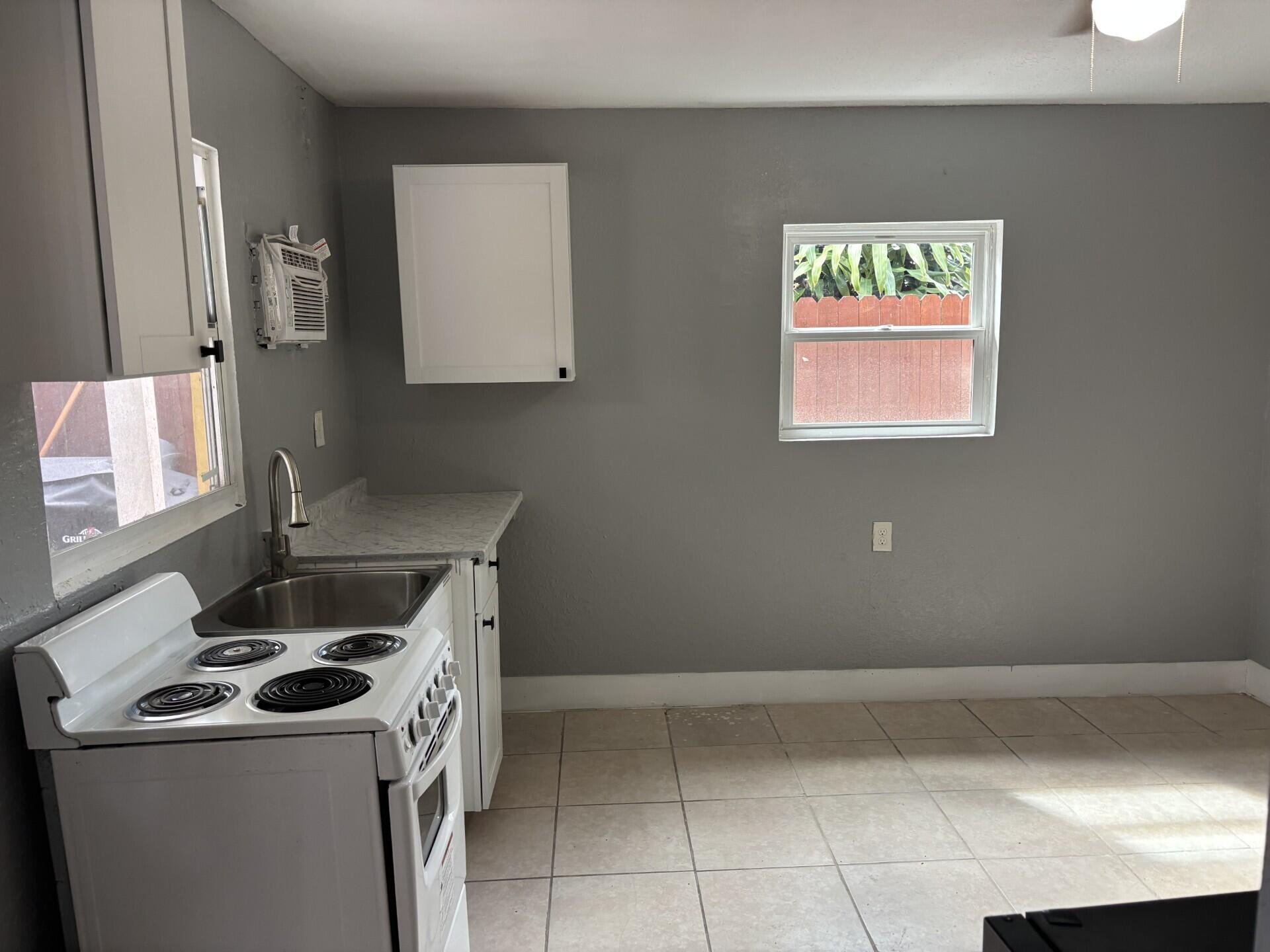 VISTA VERDE TOWNHOUSE SEC E - Residential Lease