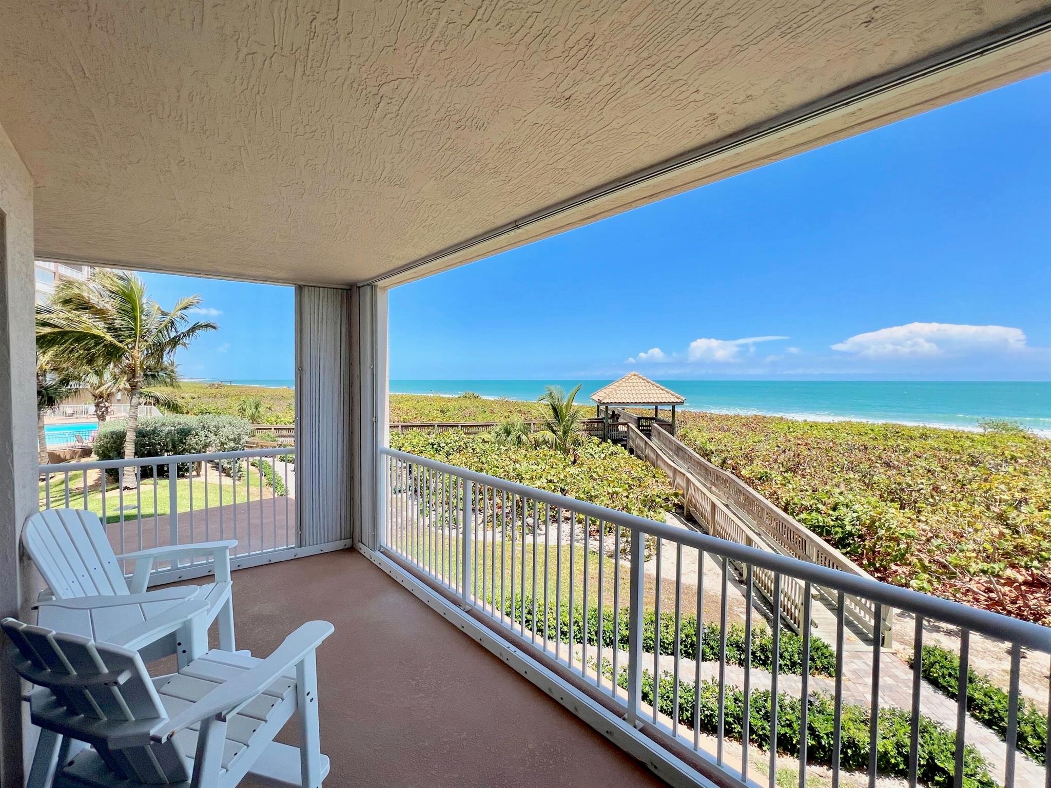 4160 N Highway A1a 201, Hutchinson Island, FL, 34949/$994,500 2 4160 N Highway A1a 201