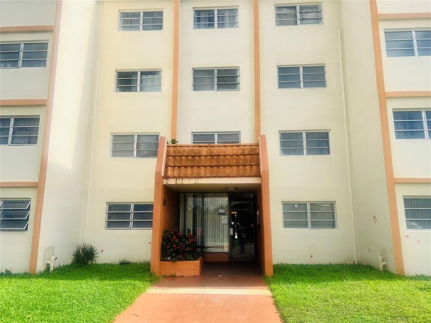Condo Move In Ready featuring 1 bedroom 1 bathroom new floors & paint in the Cypress Tree community. Enclosed patio, secure building, All ages welcome. Amenities include pool and clubhouse. Located near school, shopping, restaurants, medical buildings and more.