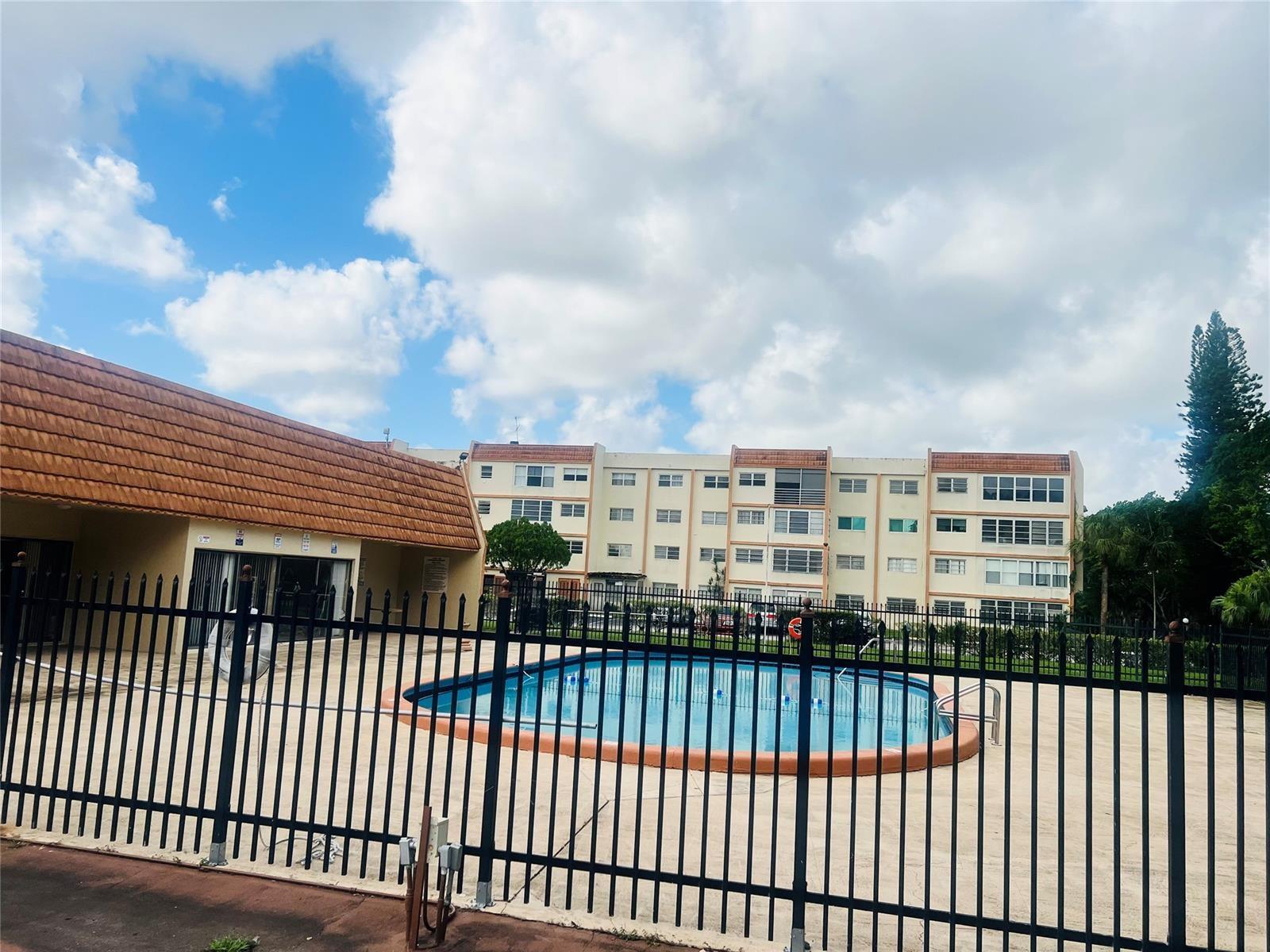 CYPRESS TREE CONDO - Residential