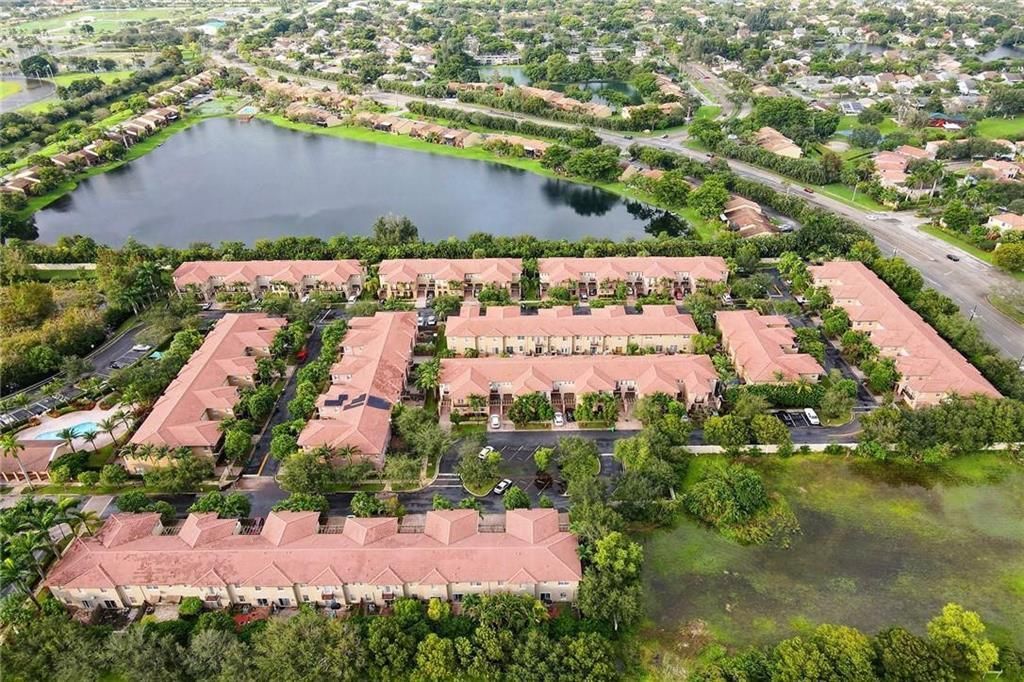 Photo of 4422 Morgan Lane #11-9, Davie, FL 33328 (MLS # B26035032)
