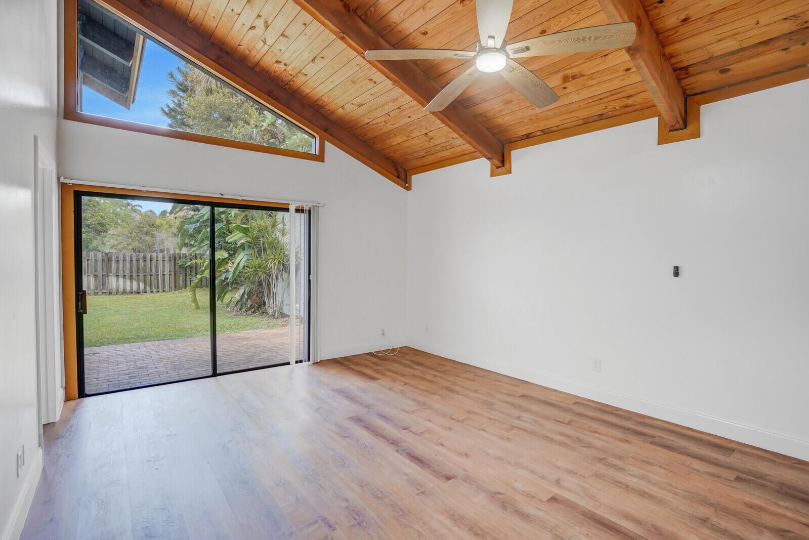 TIMBERCREEK TOWNHOMES & V - Residential Lease