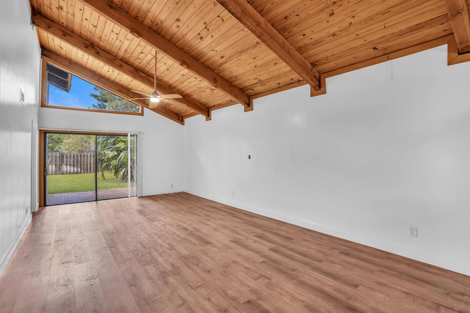 TIMBERCREEK TOWNHOMES & V - Residential Lease