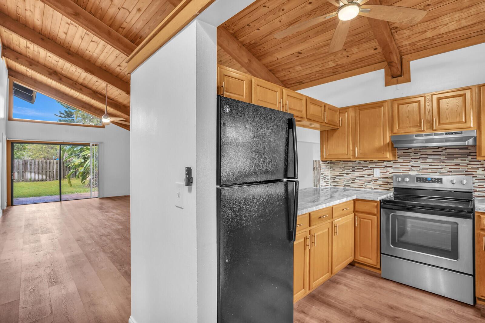 TIMBERCREEK TOWNHOMES & V - Residential Lease