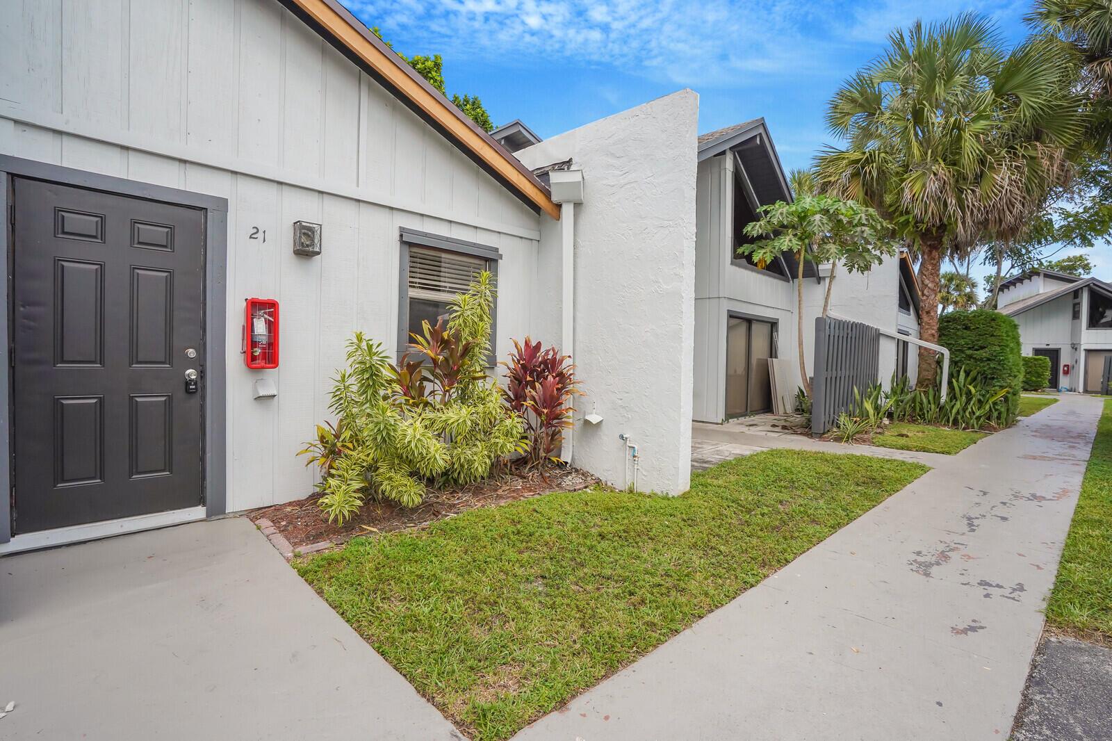 TIMBERCREEK TOWNHOMES & V - Residential Lease