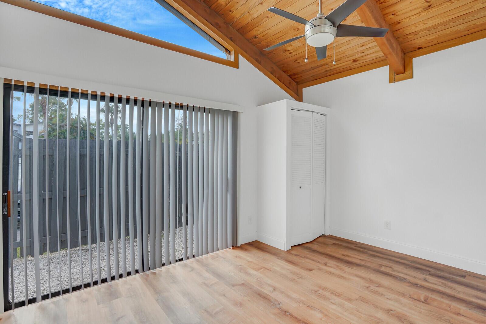 TIMBERCREEK TOWNHOMES & V - Residential Lease