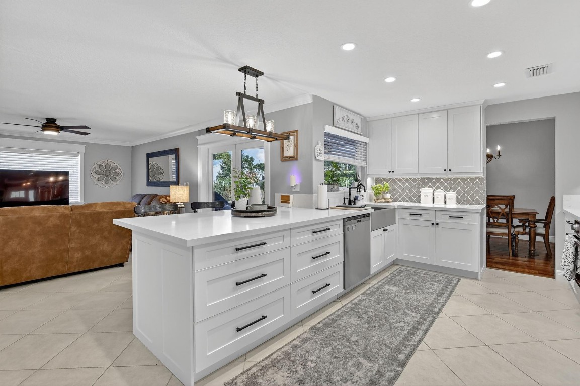 Flamingo Gardens - Residential