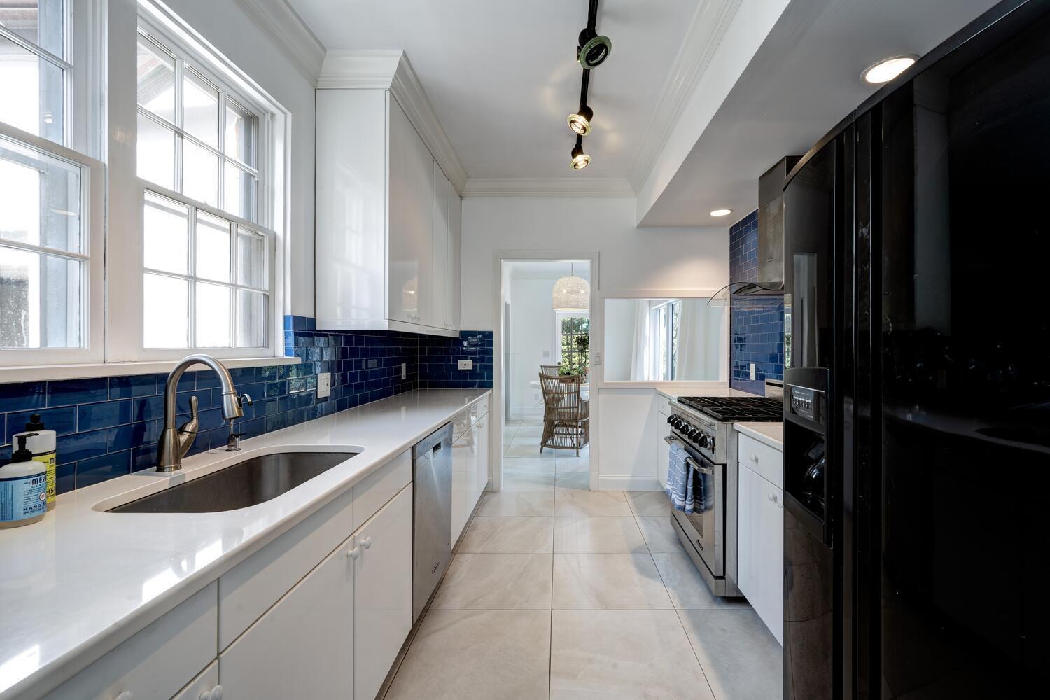 PALM BEACH SHORES REV - Residential Lease