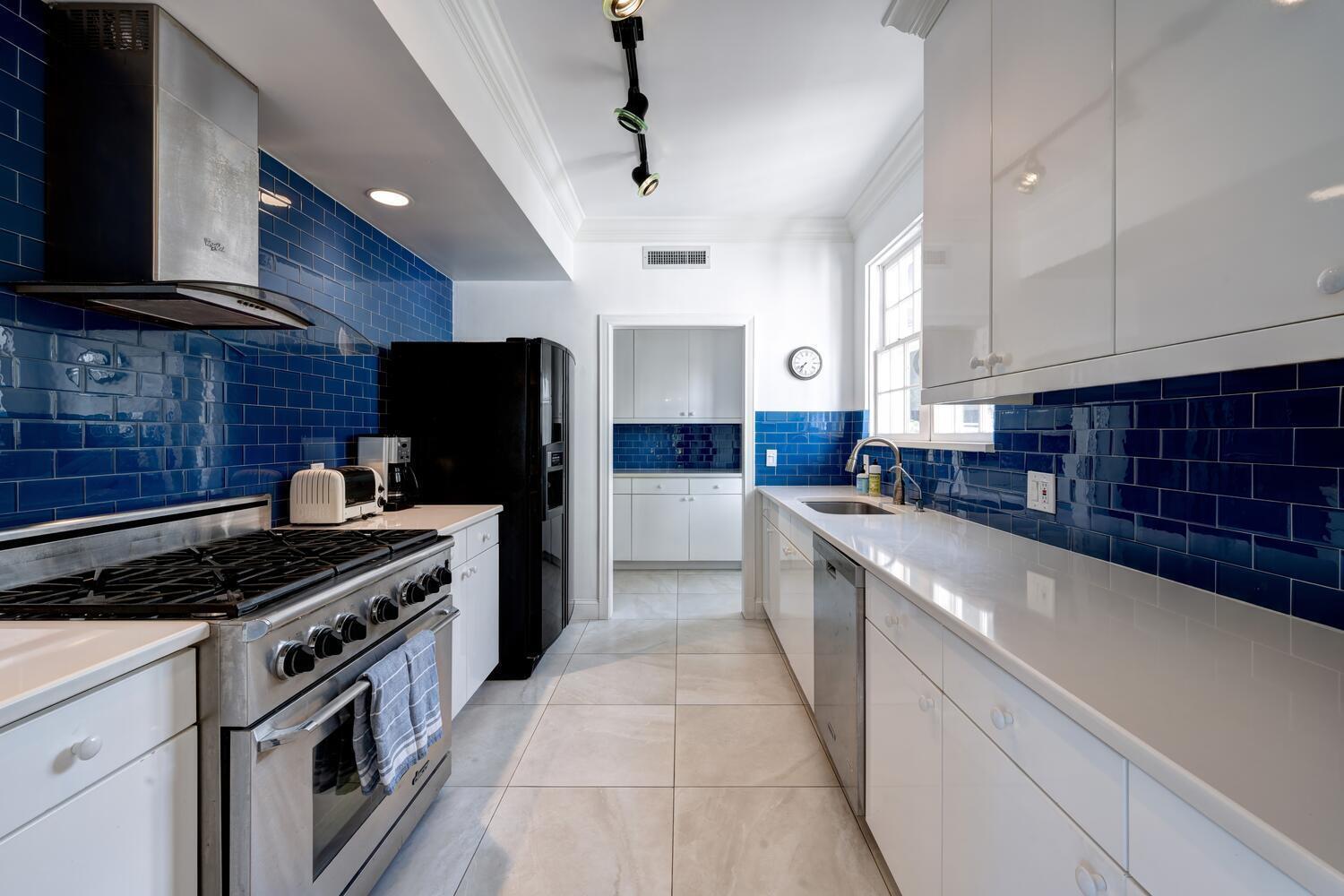 PALM BEACH SHORES REV - Residential Lease