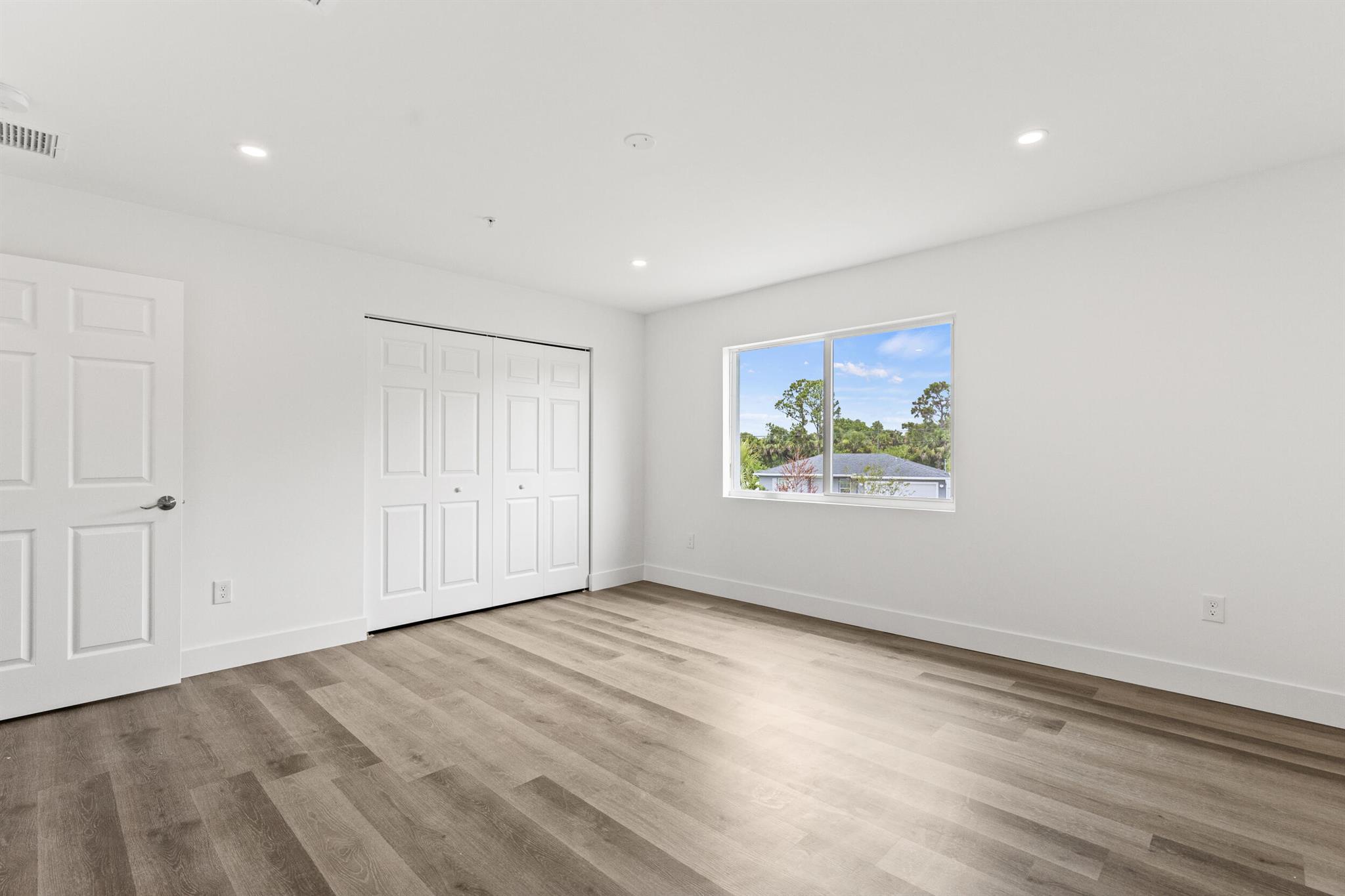 PORT ST LUCIE SECTION 33 - Residential Lease